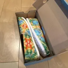 TOMS スリッポン タイダイ柄 W8 新品