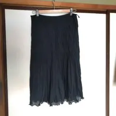 美品 自由区 プリーツスカートのサムネイル