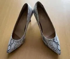 GeeRA ヒールパンプス　25cm 室内で1回使用のみ