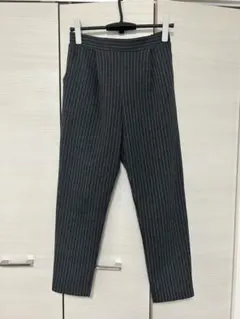 グレー ストライプ スラックスパンツ Sサイズ
