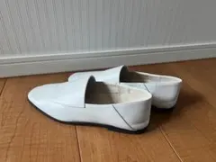 LAUTREAMONT ホワイトスリッポンシューズ 23.5cm
