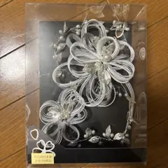 ホワイト 花モチーフ 髪飾り