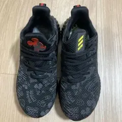 アディダス　スニーカー　ミッキーマウス