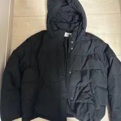 黒 フード付き ダウンジャケット