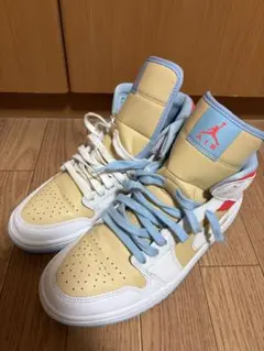 Air Jordan ミッド ホワイト/ベージュ/ブルー/レッドのサムネイル