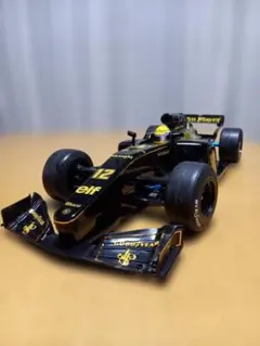 キミ ライコネン ミニカー 1/18 ロータスルノー E20 キミ ライコネン ミニカー 1/18 ロータスルノー E20 - メルカリ