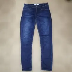 ザラベーシックスタッズ装飾ダークブルースキニーデニム36