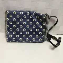 Item thumbnail for item 31940440-c995-4f6f-a423-3c28b6b5b213