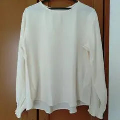 お値下げ【美品】レディース★ シャーリング袖 長袖トップス