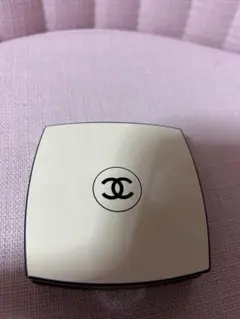 シャネル　レベージュパレットルガール　ライト　アイシャドウ