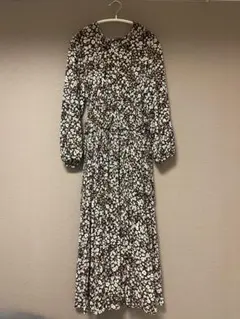 SNIDEL プリントシャーリングワンピース