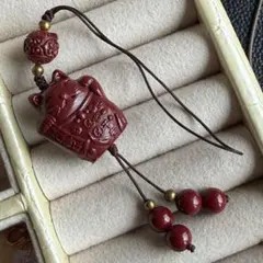 天然朱砂 招き猫 携帯ストラップ 如意回紋 守財タイプ 深紅色 安定気場 お守り