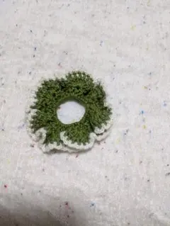 かぎ針編み フリルシュシュ ハンドメイド