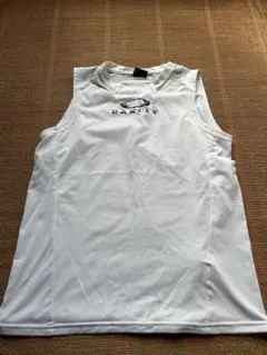 ノースリーブ タンクトップ