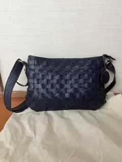 ズッケロフィラート　ネイビー　ショルダーバッグ