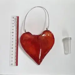 赤いハート型インテリア小物 花入