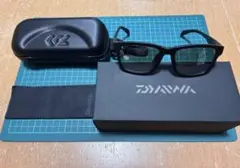 ダイワ　TLX 027 TVS SM 偏光　サングラスのサムネイル