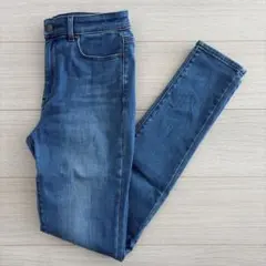 UNIQLO ウルトラストレッチスキニーハイライズジーンズ（丈標準78.5cm）