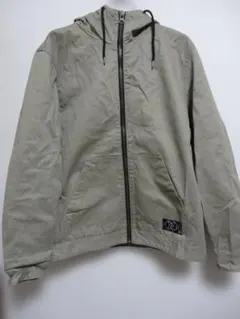 マウンテンパーカー H&M　ベージュ フード付き