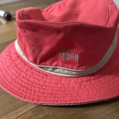 Stussy バケットハット レッド　赤色のサムネイル