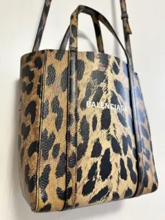 BALENCIAGA ヒョウ柄 トートバッグ　バレンシアガ　バッグ　レオパードのサムネイル