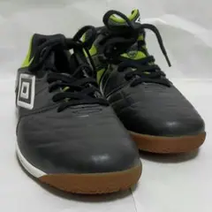 umbro　アンブロ　アクセレイター　26cm フットサルシューズ　トレシュー