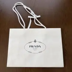 PRADA ショップ袋 ホワイト 約40cm x 30cm