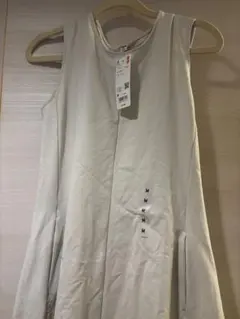 UNIQLO ウルトラストレッチ　ノースリーブ　ワンピース　M