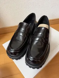 CHARLES & KEITH 厚底ローファー 37のサムネイル