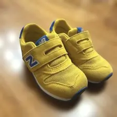 ニューバランス 15cm スニーカー 黄色 373