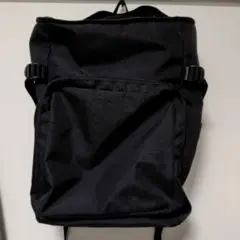 肩の負担を軽くする　撥水上から開くリュックサック