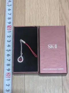 SK-II スワロフスキーエレメント 赤いストラップ