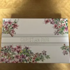 CHRISTIAN DIOR ギフトボックス 花柄