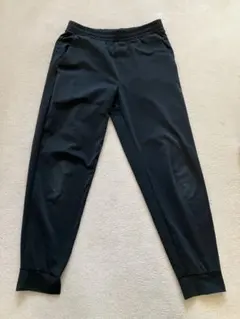 ユニクロ　ウルトラストレッチドライEXジョガーパンツ　ブラック　M