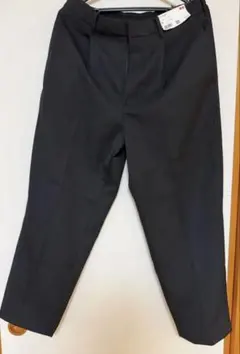 UNIQLO ユニクロ　タックワイドテーパードパンツ m ブラック