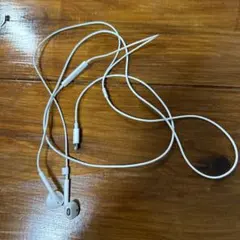 Apple Lightning 優先イヤホン