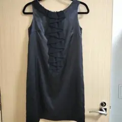 UNIQLO ノースリーブ フリル 黒ドレス ブラック Mのサムネイル