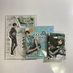 進撃の巨人　リヴァイ まとめ売り　アクスタ　缶バッジ