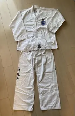 Item thumbnail for item 5df3c0e0-7a43-4157-8567-d6ead88e763a