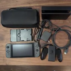 【中古】Nintendo Switch 本体 ケース•スタンド付き