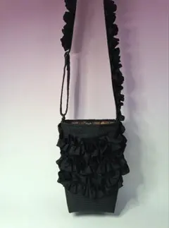 着物リメイクフリル付きサコッシュショルダーバッグ大島紬黒紺小柄[新品]