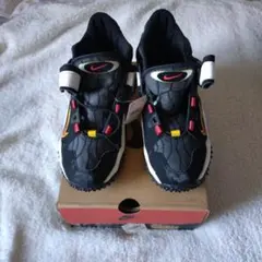 Nike ハイカットシューズ ブラック/レッド/イエロー