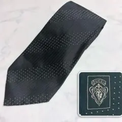 【極美品】GUCCI グッチ ネクタイ イタリア製 シルク GG柄 紋章ブラックのサムネイル