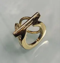 美品 フェラガモ スカーフリング ガンチーニ ゴールド Ferragamoのサムネイル