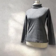【美品】GU ジーユー　タートルネック　トップス　無地　長袖　グレー　M