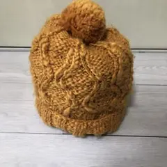 【美品】しまむら ニット帽 マスタードイエロー ポンポン付 56-59cm