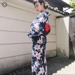 GYDA 浴衣のみ　百合柄　総柄　レディースのサムネイル