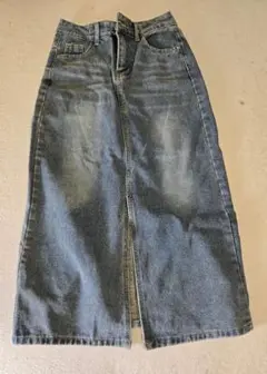 2 デニムブルー タイトスカート スリット入り