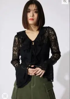 リエンダ レース フリル付き長袖シャツ 黒