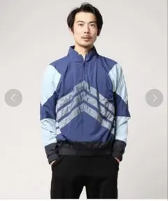 adidas ハーフジップ　ナイロンジャケット　ネイビー/ライトブルー